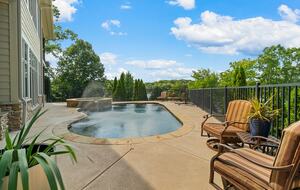 Gorgeous Lakefront Lodge with a Pool and Dock - Fort Mill, South Carolina