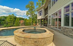 Gorgeous Lakefront Lodge with a Pool and Dock - Fort Mill, South Carolina