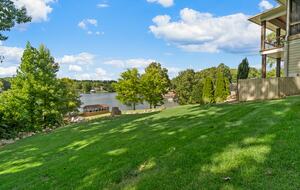 Gorgeous Lakefront Lodge with a Pool and Dock - Fort Mill, South Carolina