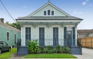 Historic Newly-Renovated New Orleans Retreat - Arabi, Louisiana