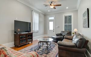 Historic Newly-Renovated New Orleans Retreat - Arabi, Louisiana