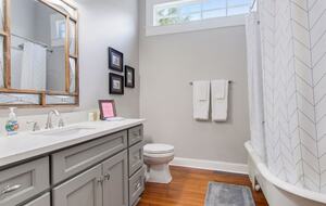 Historic Newly-Renovated New Orleans Retreat - Arabi, Louisiana