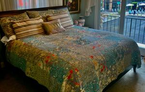 Golden Sunset Villa - Seattle, Washington