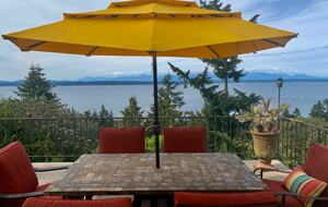 Golden Sunset Villa - Seattle, Washington