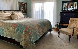 Golden Sunset Villa - Seattle, Washington