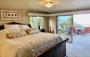 Golden Sunset Villa - Seattle, Washington