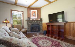 Classic 1900's Rocky Mountain Retreat - Glenwood Springs, Colorado