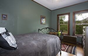 Classic 1900's Rocky Mountain Retreat - Glenwood Springs, Colorado