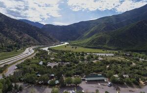 Classic 1900's Rocky Mountain Retreat - Glenwood Springs, Colorado