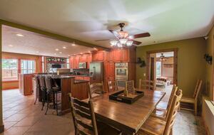 Mountain Mama Ski-In/Ski-Out Retreat - Snowshoe, West Virginia