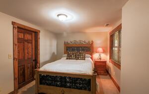 Mountain Mama Ski-In/Ski-Out Retreat - Snowshoe, West Virginia