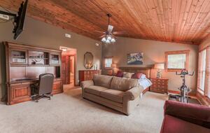 Mountain Mama Ski-In/Ski-Out Retreat - Snowshoe, West Virginia