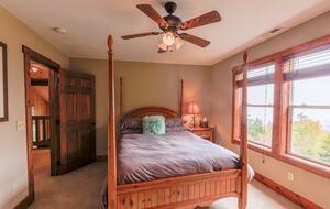 Mountain Mama Ski-In/Ski-Out Retreat - Snowshoe, West Virginia