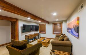 Mountain Mama Ski-In/Ski-Out Retreat - Snowshoe, West Virginia