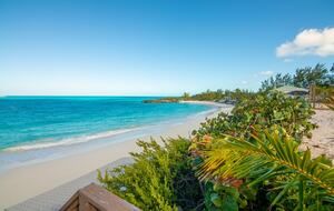 Oceanfront Home with Private Pool - Forbes Hill, Bahamas