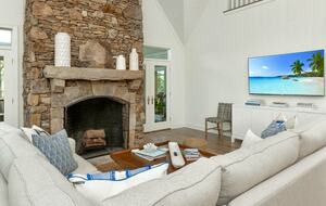 Kiawah Island Charming Cottage Home - Johns Island, South Carolina