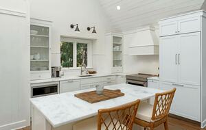 Kiawah Island Charming Cottage Home - Johns Island, South Carolina