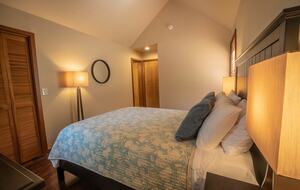 Beech Mountain Resort and Ski Village Getaway - Beech Mountain, North Carolina