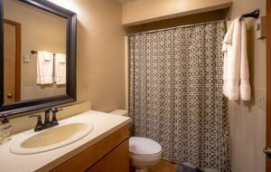 Beech Mountain Resort and Ski Village Getaway - Beech Mountain, North Carolina