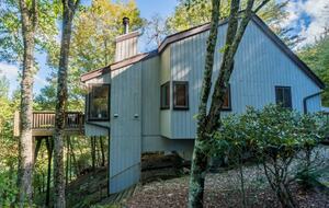 Beech Mountain Resort and Ski Village Getaway - Beech Mountain, North Carolina