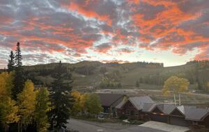 Black Diamond Ski-In/Ski-Out Family Retreat - Brian Head, Utah