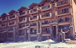 Black Diamond Ski-In/Ski-Out Family Retreat - Brian Head, Utah