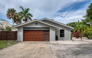 Lido Beach Gulf Getaway with a Pool - Lido Key, Florida