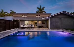 Lido Beach Gulf Getaway with a Pool - Lido Key, Florida