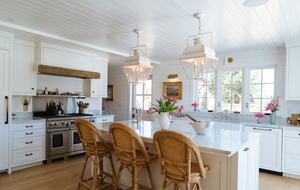 Stunning Sonoma Farmhouse with Pool and Vineyard Views - Petaluma, California