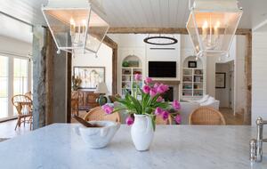 Stunning Sonoma Farmhouse with Pool and Vineyard Views - Petaluma, California