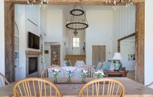 Stunning Sonoma Farmhouse with Pool and Vineyard Views - Petaluma, California