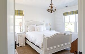 Stunning Sonoma Farmhouse with Pool and Vineyard Views - Petaluma, California