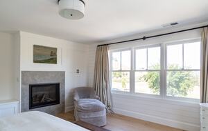 Stunning Sonoma Farmhouse with Pool and Vineyard Views - Petaluma, California