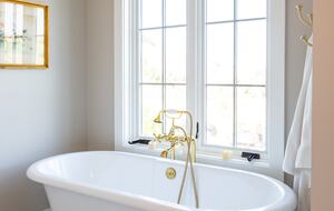 Stunning Sonoma Farmhouse with Pool and Vineyard Views - Petaluma, California