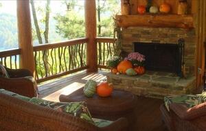 Luxury Log Home Overlooking Lake Glenville - Cullowhee, North Carolina