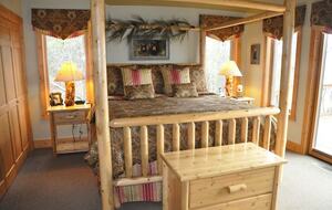 Luxury Log Home Overlooking Lake Glenville - Cullowhee, North Carolina