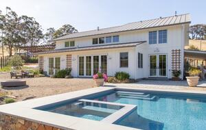 Stunning Sonoma Farmhouse with Pool and Vineyard Views - Petaluma, California