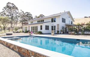 Stunning Sonoma Farmhouse with Pool and Vineyard Views - Petaluma, California