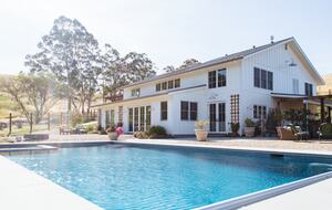 Stunning Sonoma Farmhouse with Pool and Vineyard Views - Petaluma, California