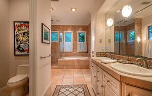 LA JOLLA 4-Bedroom Home, Private Tennis Court Pool and Jacuzzi - La Jolla, California