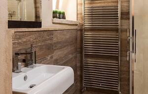 Shower room in casks bedroom and 6th bed/media room