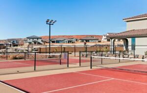 Fun Desert Getaway with Scooters and Pickleball - Washington, Utah