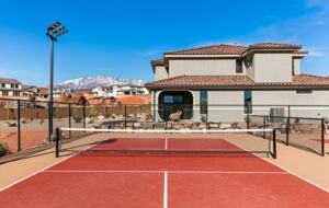 Fun Desert Getaway with Scooters and Pickleball - Washington, Utah