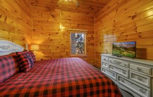 Smoky Mountain Getaway with Breathtaking Views - Pigeon Forge, Tennessee