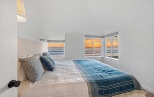 Contemporary Ocean Front Home - Stinson Beach, California