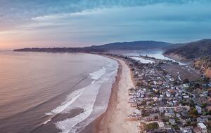Contemporary Ocean Front Home - Stinson Beach, California