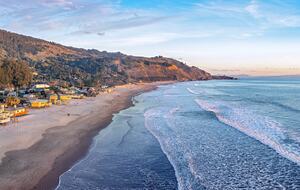 Contemporary Ocean Front Home - Stinson Beach, California