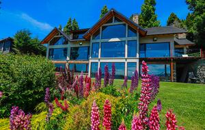 Patagonia Luxury Lakefront Home - San Carlos de Bariloche, Argentina