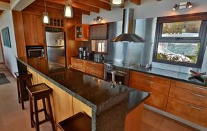 Patagonia Luxury Lakefront Home - San Carlos de Bariloche, Argentina