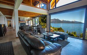 Patagonia Luxury Lakefront Home - San Carlos de Bariloche, Argentina